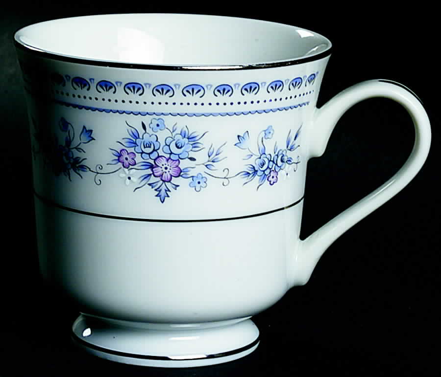 Blue Dawn Footed Cup by Seizan-1