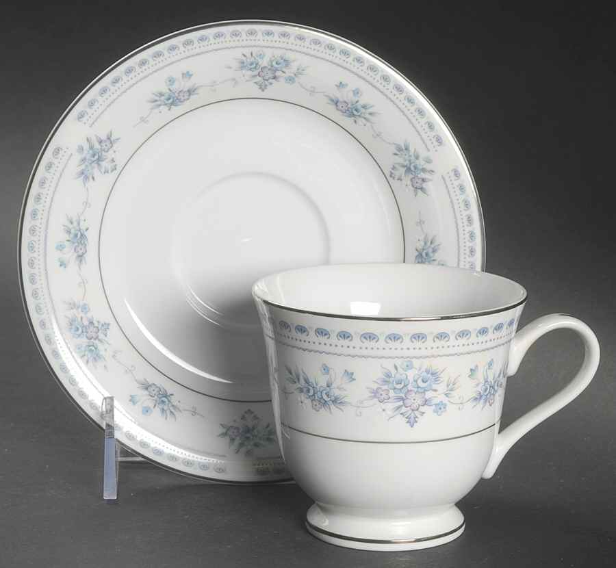 Blue Dawn Footed Cup & Saucer Set by Seizan-1
