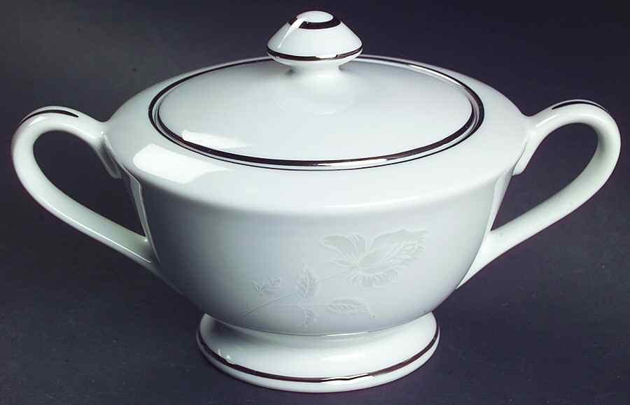 Carolyn (No Ring) Sugar Bowl & Lid by Seizan-1