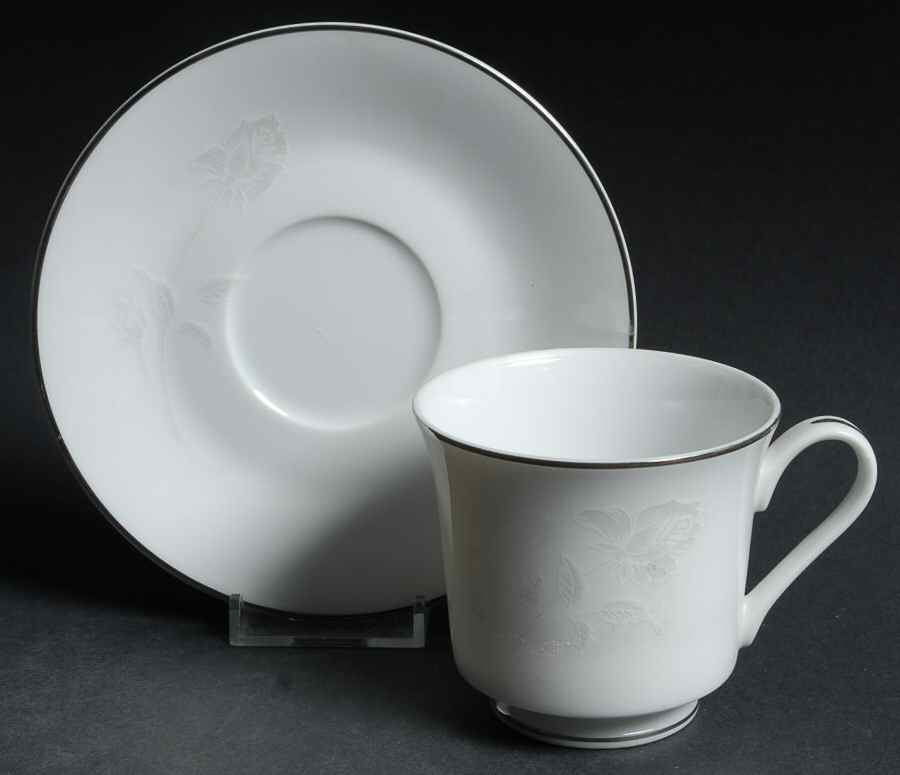 Carolyn (No Ring) Footed Cup & Saucer Set by Seizan-1