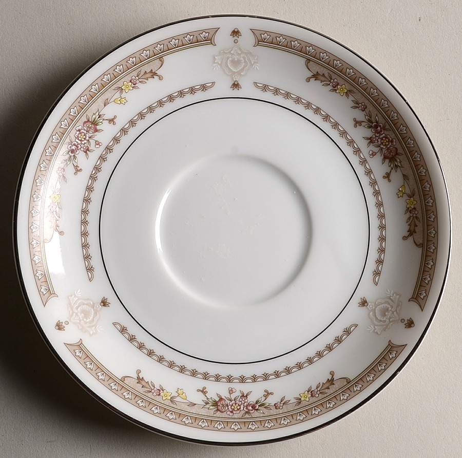 Fontaine Saucer by Seizan-1
