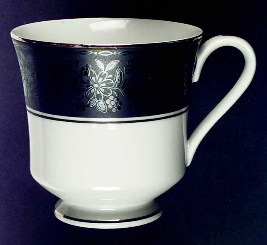 Jamaica Footed Cup by Seizan-1