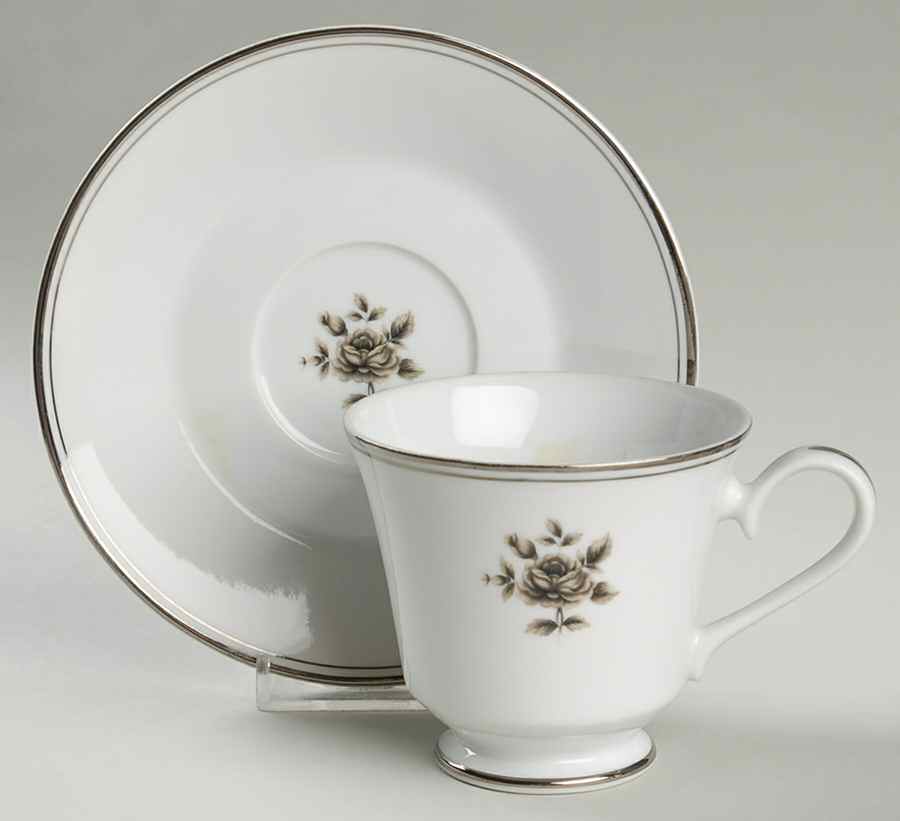 Midnight Rose Footed Cup & Saucer Set by Seizan-1