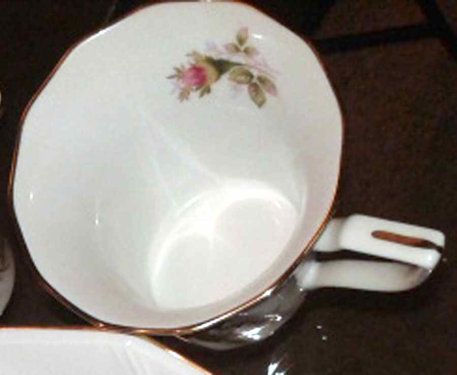Moss Rose Footed Cup by Seizan-1