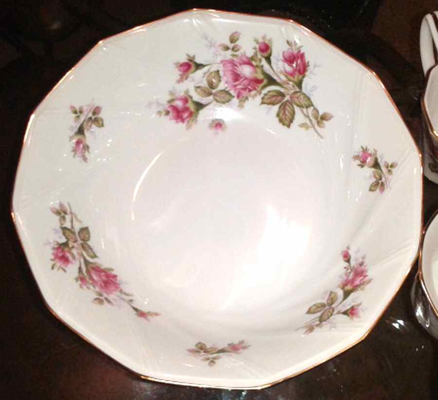 Moss Rose 9" Round Vegetable Bowl by Seizan-1