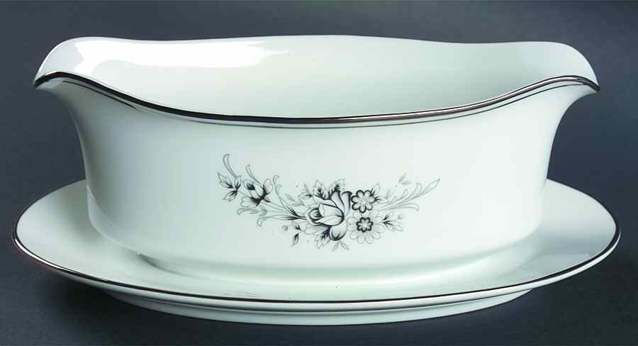 Sachiko (Platinum Ring) Gravy Boat with Attached Underplate by Seizan-1