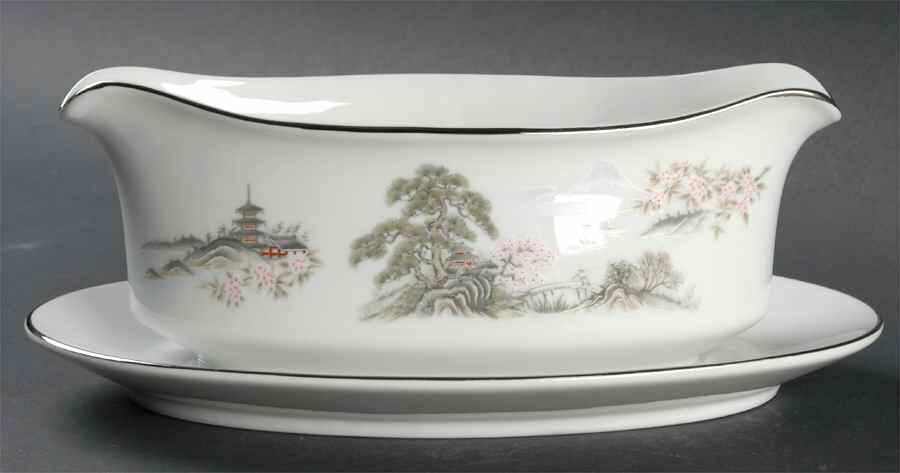 Sansui Gravy Boat with Attached Underplate by Seizan-1
