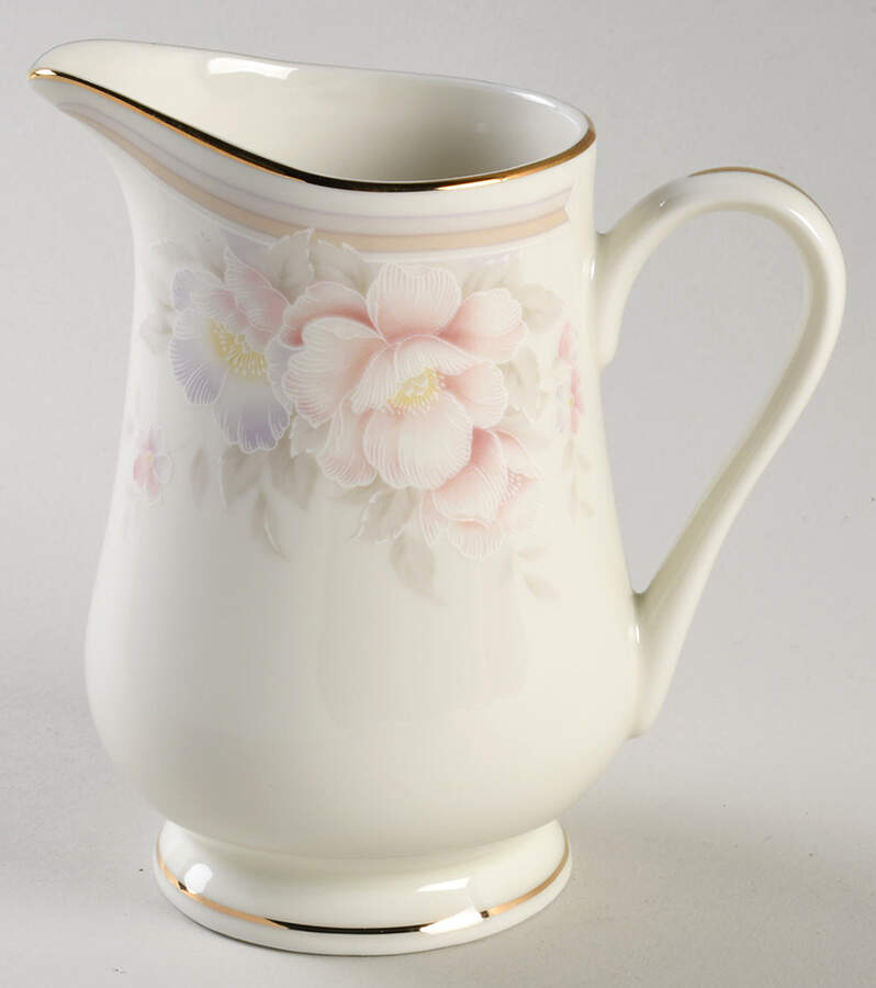 Sonorous Creamer by Seizan-1