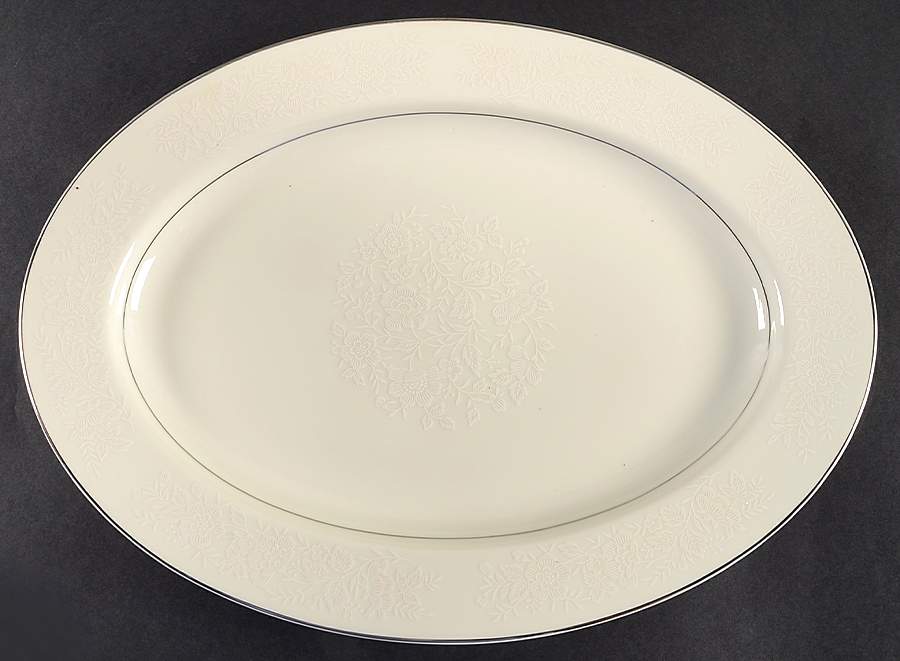 White Oak 14" Oval Serving Platter by Seizan-1