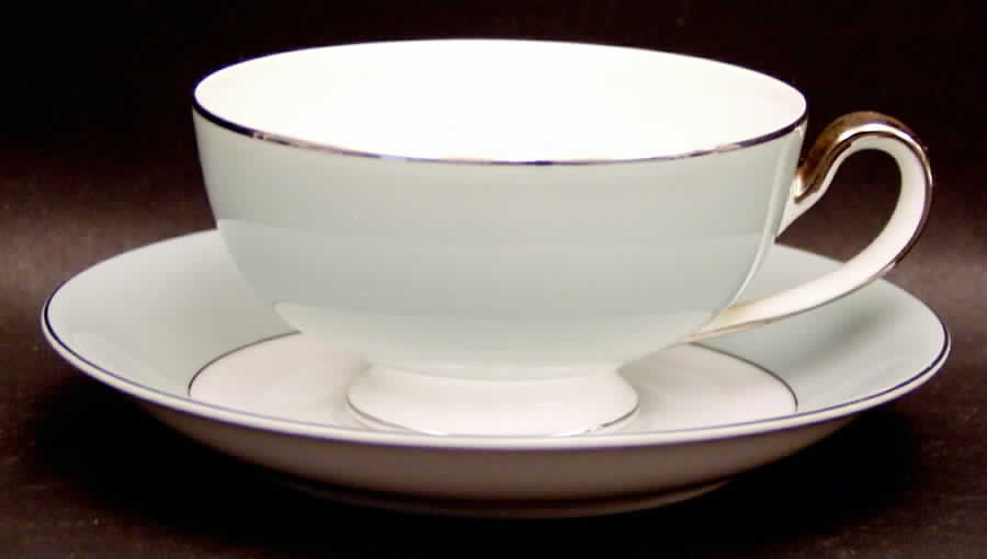 2398 (Coupe) Footed Cup & Saucer Set by Seyei Toki Co-1
