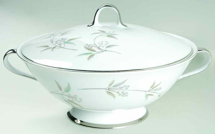 Alyson Round Covered Vegetable by Seyei Toki Co-1
