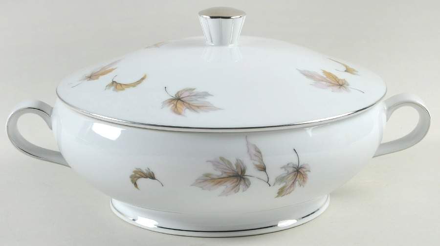 Autumn Leaves Round Covered Vegetable by Seyei Toki Co-1