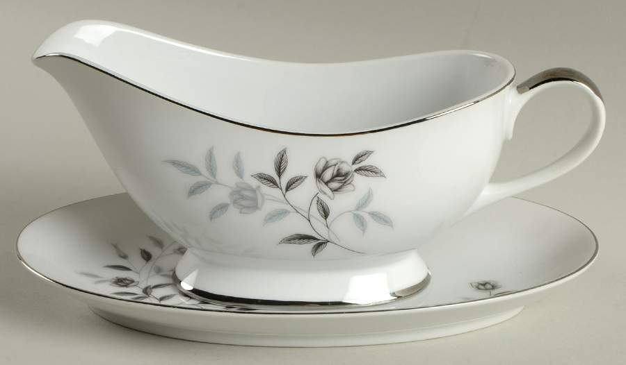 Baronet Gravy Boat & Underplate by Seyei Toki Co-1