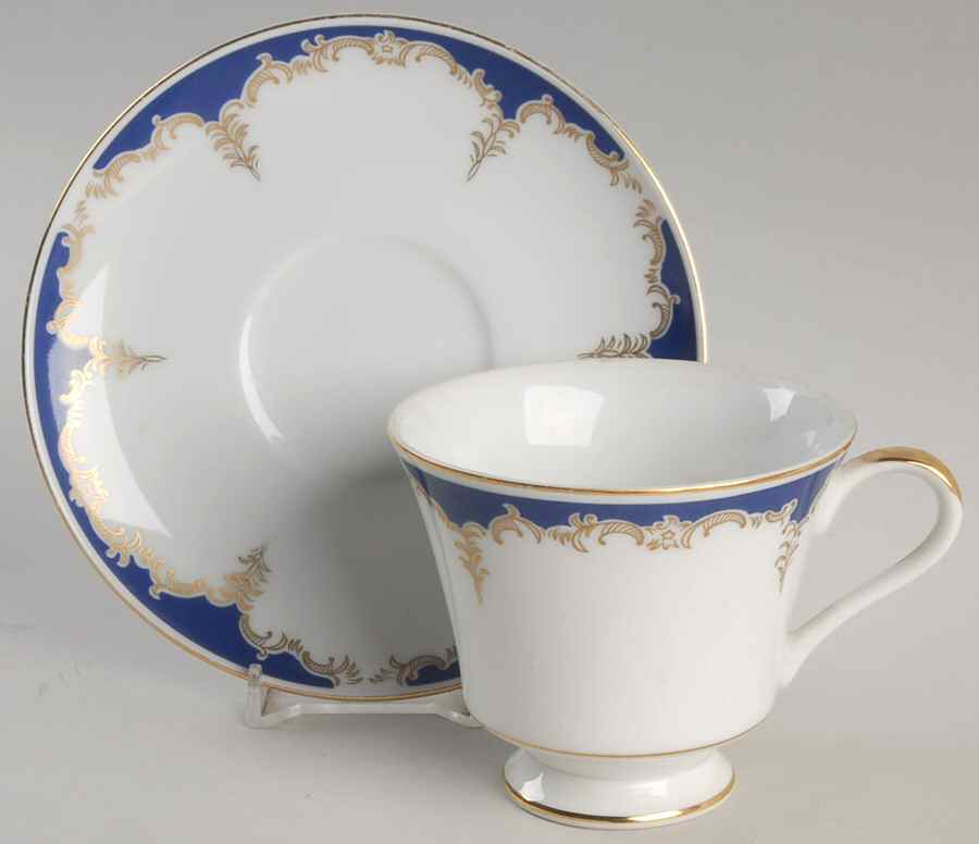 Baron Footed Cup & Saucer Set by Seyei Toki Co-1