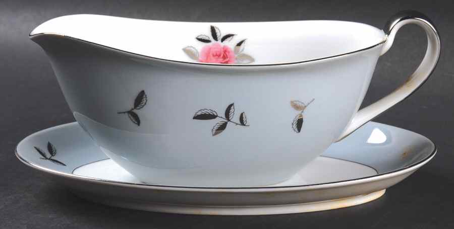 Bella Maria Gravy Boat & Underplate/Relish by Seyei Toki Co-1