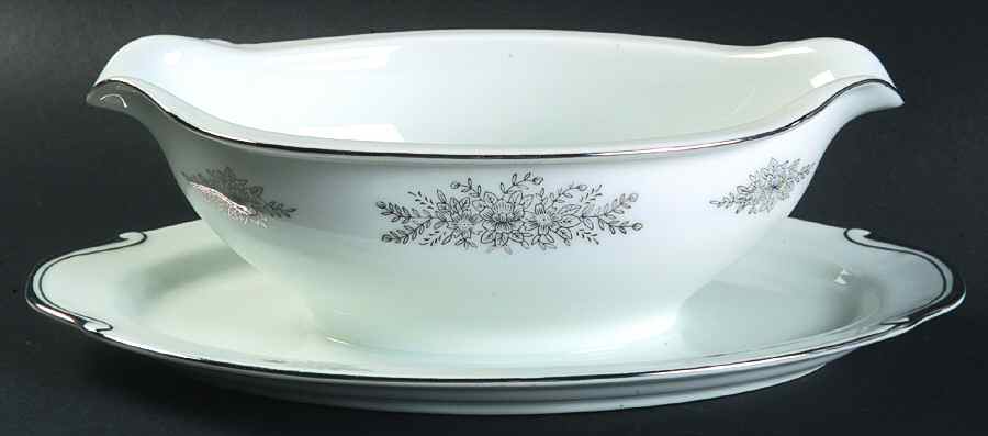 Brilliant Gravy Boat with Attached Underplate by Seyei Toki Co-1