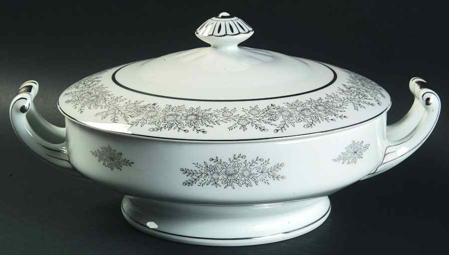 Brilliant Round Covered Vegetable by Seyei Toki Co-1