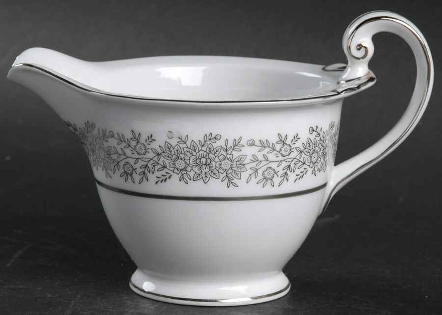 Brilliant Creamer by Seyei Toki Co-1
