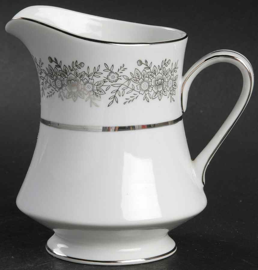 Brilliant Creamer by Seyei Toki Co-1