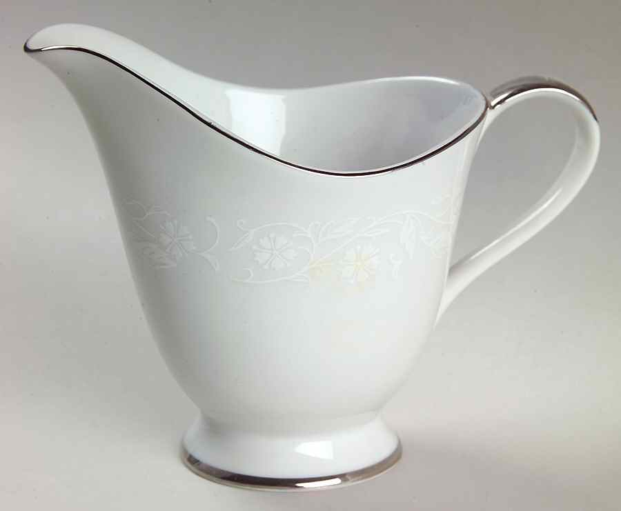 Bridal Lace Creamer by Seyei Toki Co-1