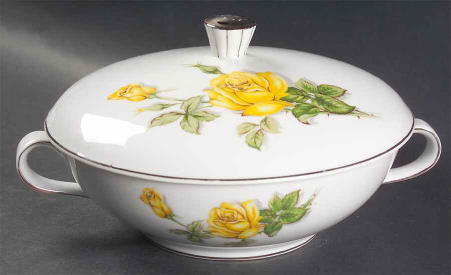 Margarett Round Covered Vegetable by Seyei Toki Co-1