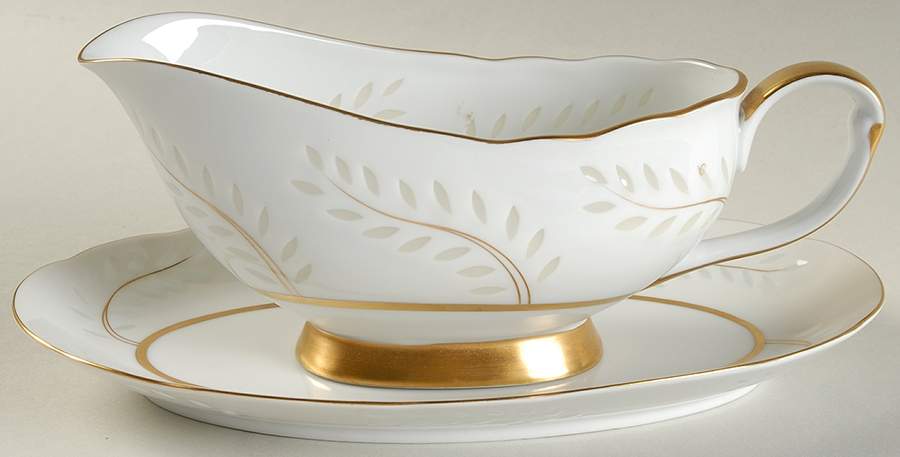 Pearl Rice (Scalloped Edge) Gravy Boat & Underplate/Relish by Seyei Toki Co-1