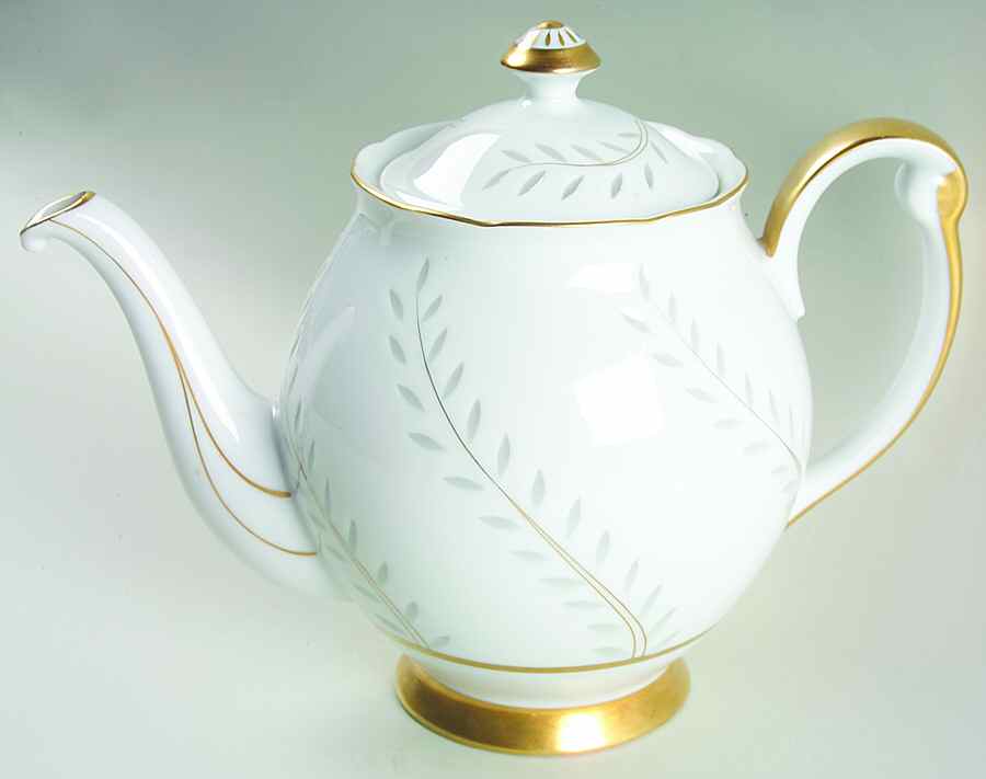 Pearl Rice (Scalloped Edge) Teapot & Lid by Seyei Toki Co-1