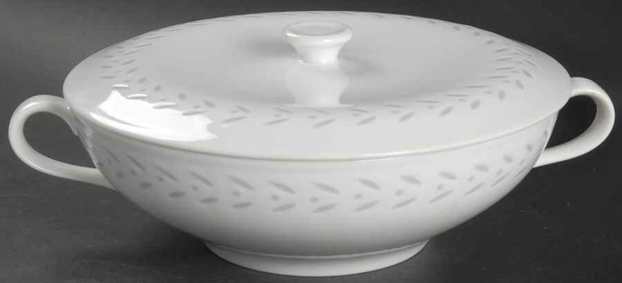 Pearl Rice (Smooth Edge) Round Covered Vegetable by Seyei Toki Co-1