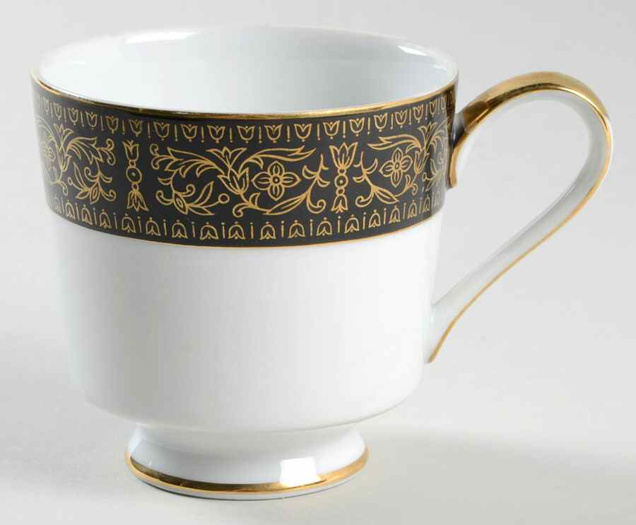 Ravenswood Footed Cup by Seyei Toki Co-1