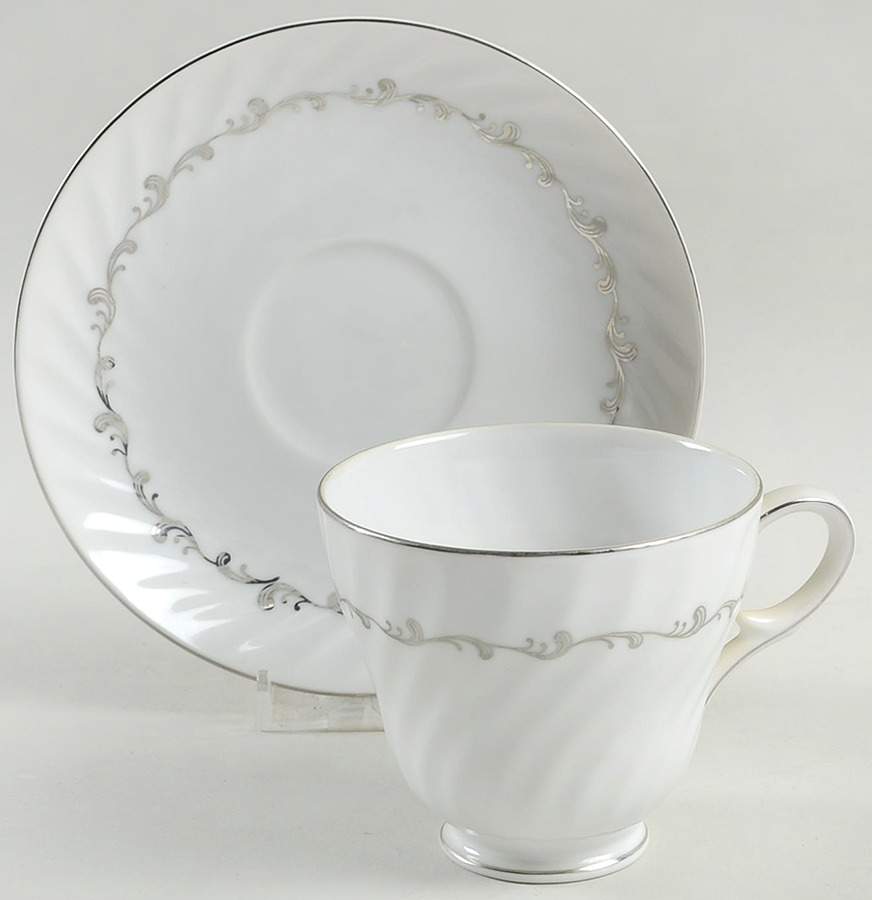 Rhythm Footed Cup & Saucer Set by Seyei Toki Co-1