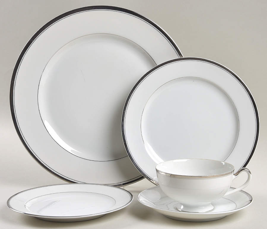 Silvermont 5 Piece Place Setting by Seyei Toki Co-1