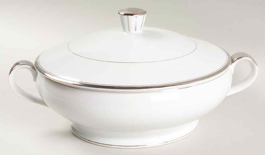 Silvermont Round Covered Vegetable by Seyei Toki Co-1