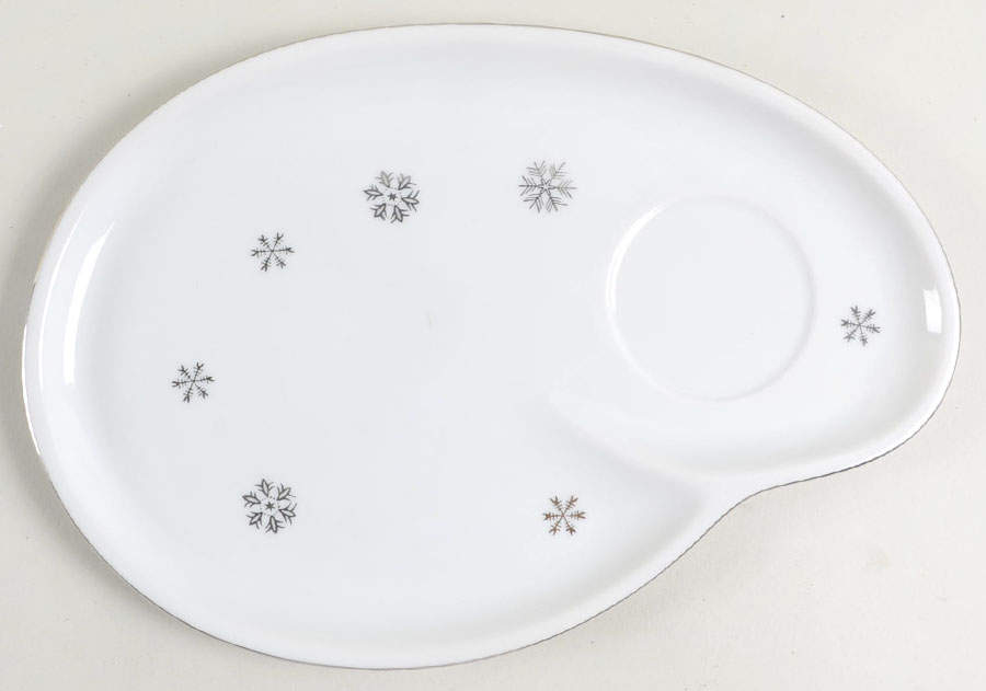 Snowy Snack Plate by Seyei Toki Co-1