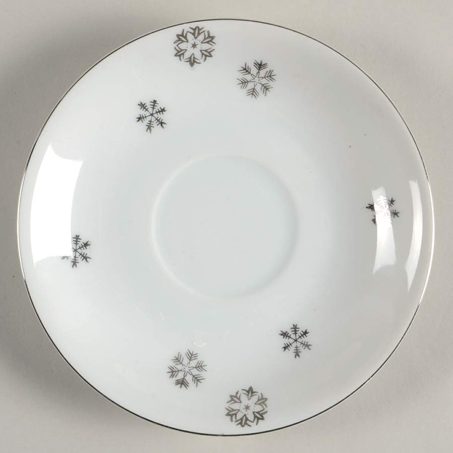 Snowy Saucer by Seyei Toki Co-1