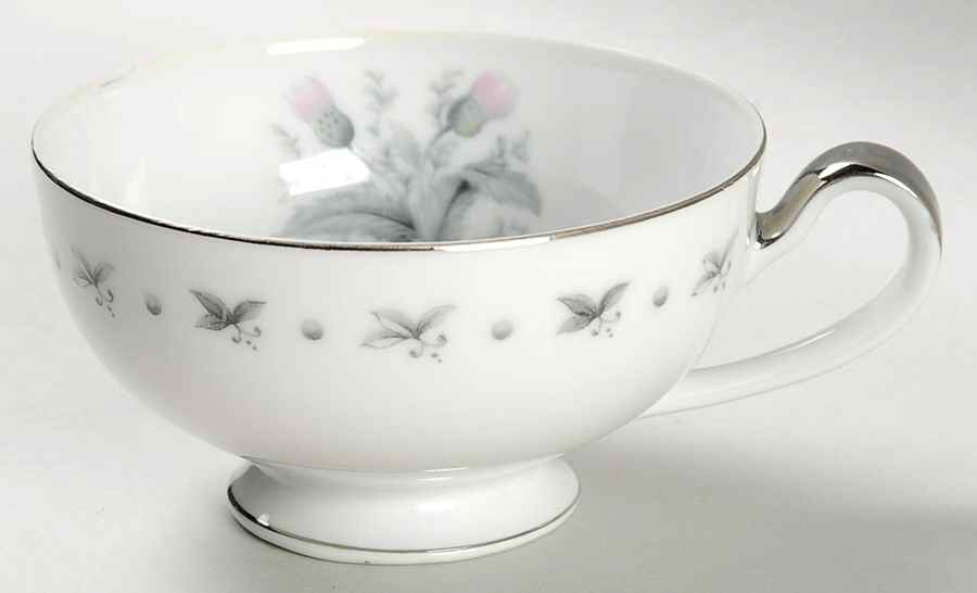 Teresa Footed Cup by Seyei Toki Co-1