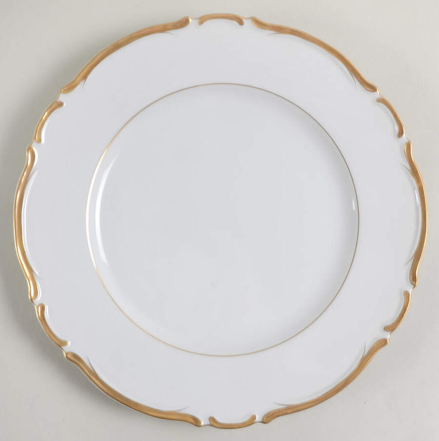 Triumph Dinner Plate by Seyei Toki Co-1
