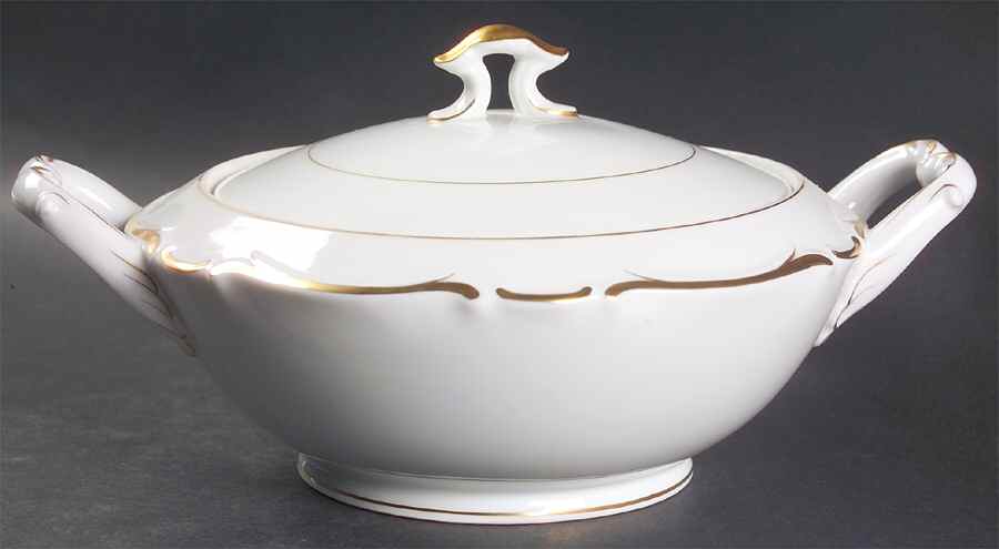 Triumph Round Covered Vegetable by Seyei Toki Co-1