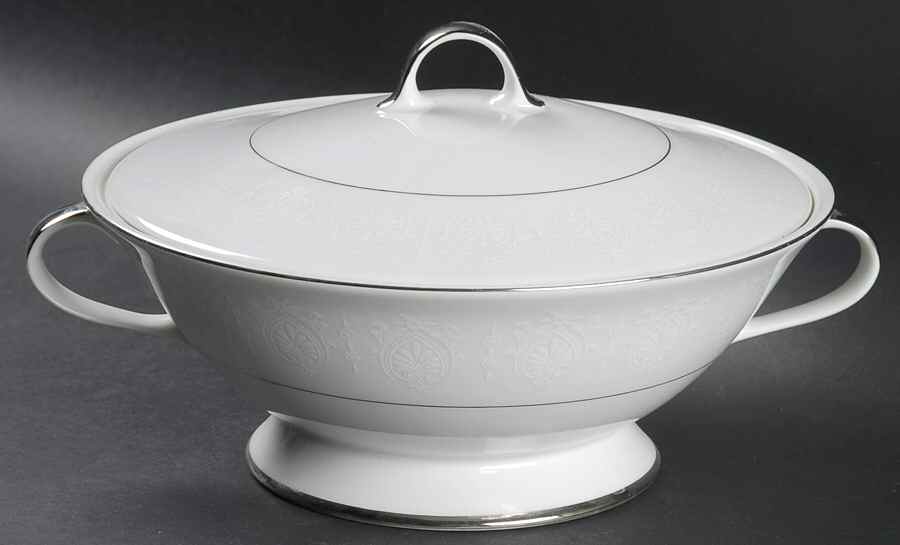 Wedding Bell Round Covered Vegetable by Seyei Toki Co-1