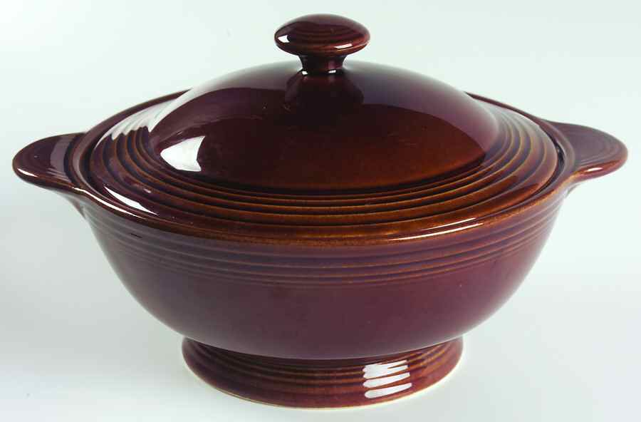 Amberstone 1.5 Qt Round Covered Casserole by Sheffield-1
