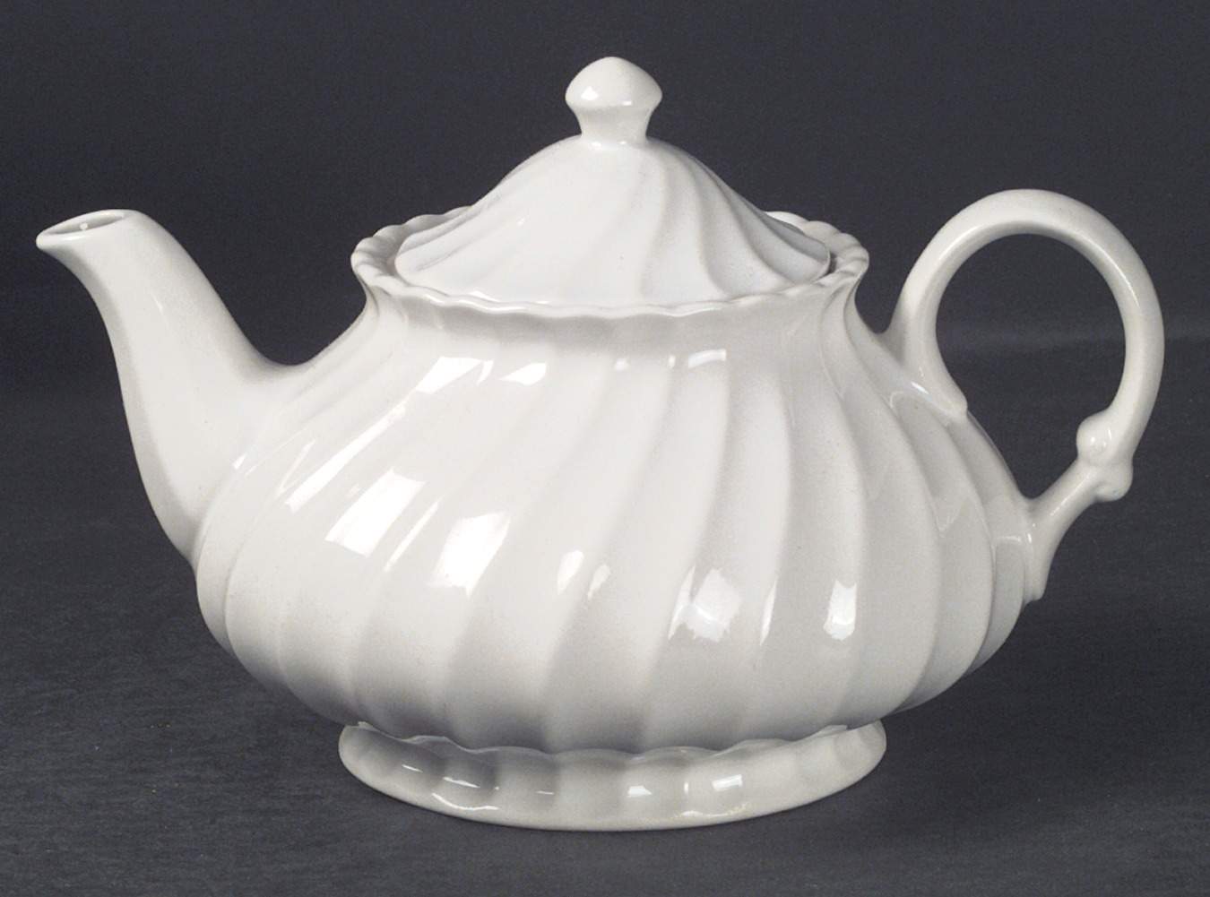 Bone White (Earthenware, USA, All Ivory) Teapot & Lid by Sheffield-1