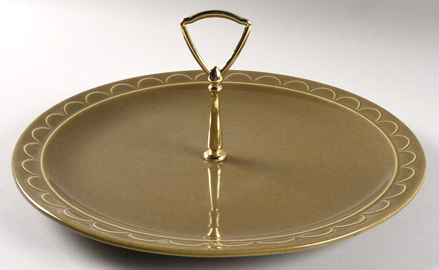 Granada Green Round Serving Plate with Handle (CH) by Sheffield-1