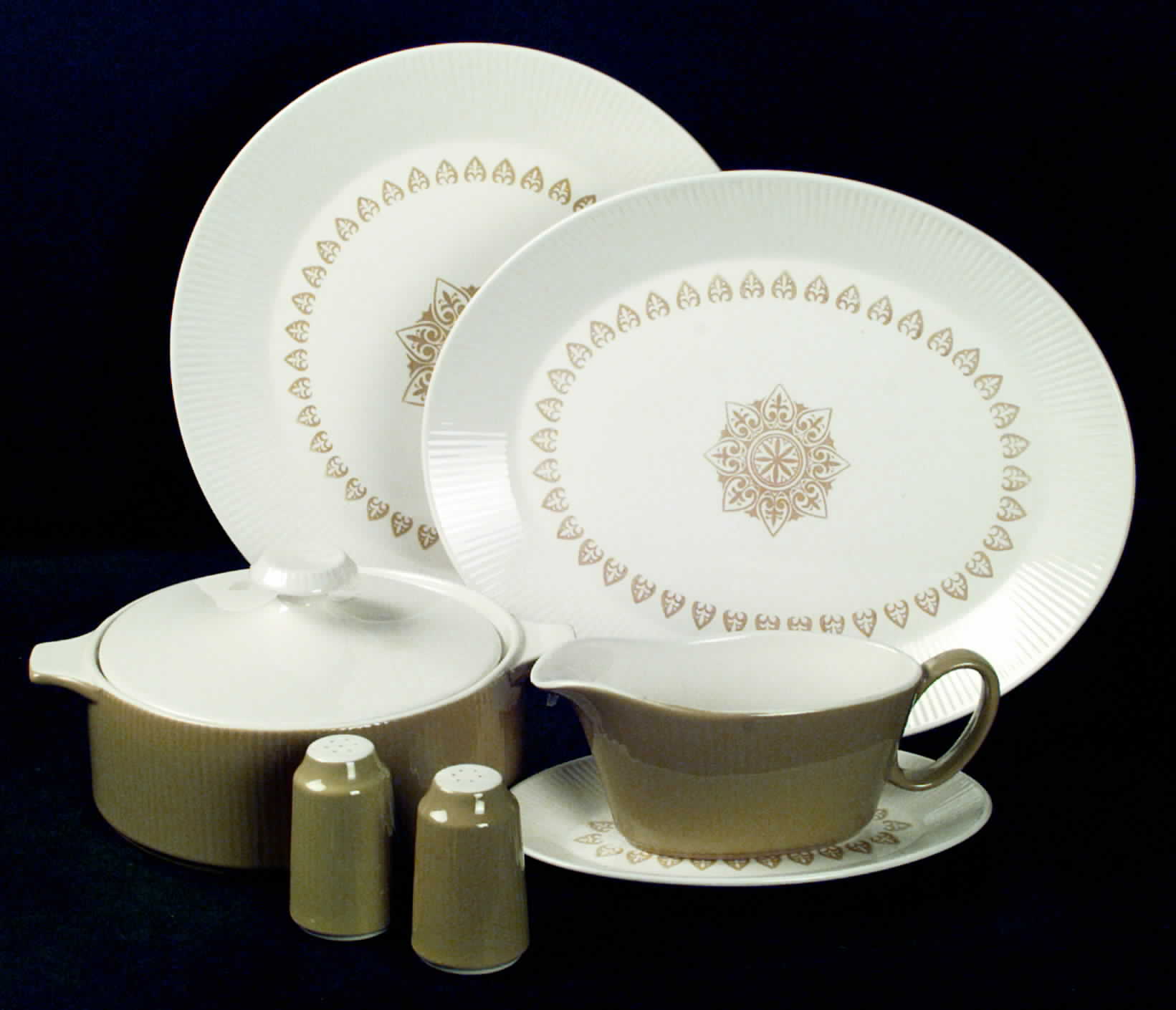 Serenade 13" Oval Serving Platter by Sheffield-1