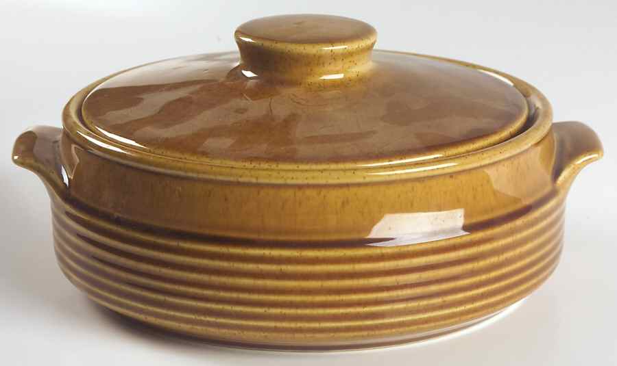 Sierra 1.5 Qt Round Covered Casserole by Sheffield-1