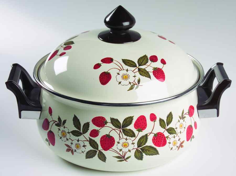 Strawberries N' Cream 2 Quart Metal Covered Casserole by Sheffield-1