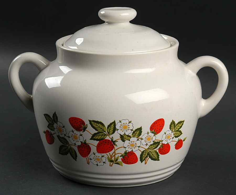 Strawberries N' Cream Bean Pot & Lid by Sheffield-1