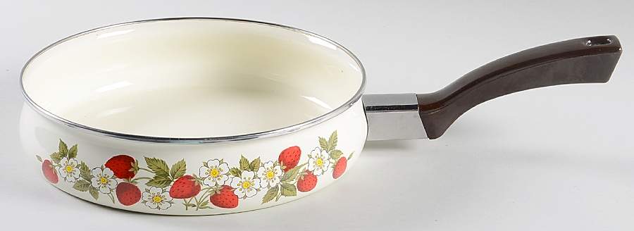 Strawberries N' Cream 9" Open Metal Skillet by Sheffield-1