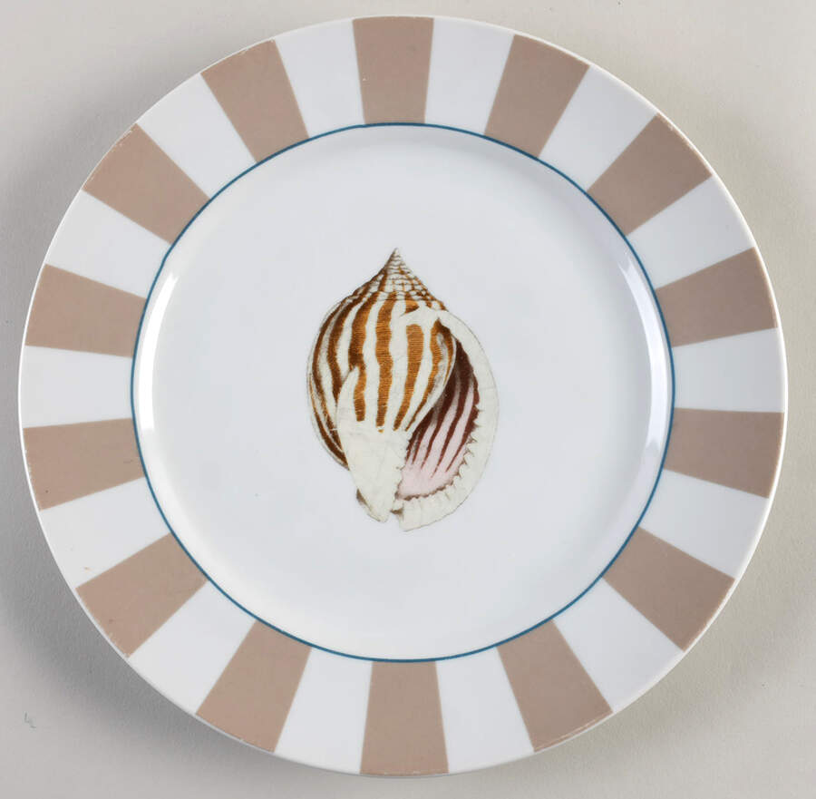 Antiqua Dinner Plate by Shafford-1