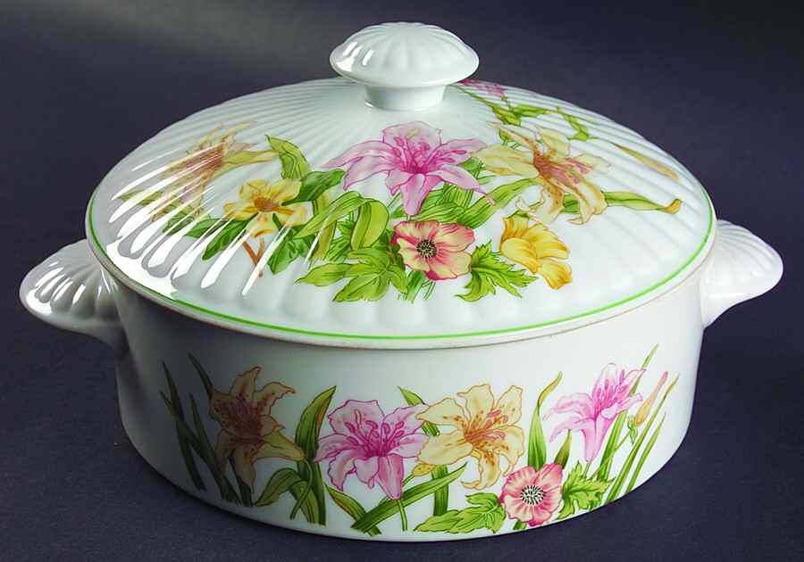 Jade Lily 1.5 Qt Round Covered Casserole by Shafford-1