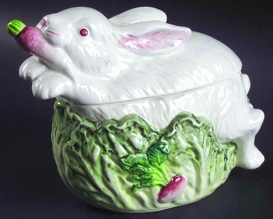 Rabbit Patch Candy Box & Lid by Shafford-1