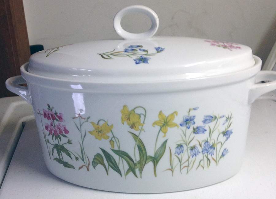 Rock Garden 2 Quart Oval Covered Casserole by Shafford-1